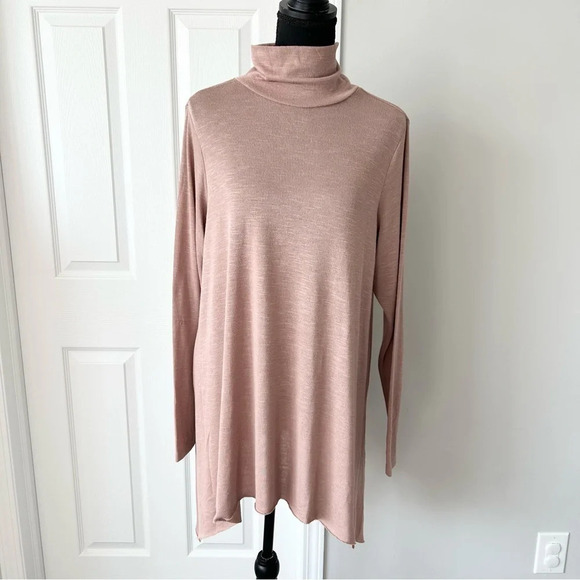 Super Soft Plush Turtleneck Sharkbite Hem Tunic Sweatshirt - Picture 2 of 16